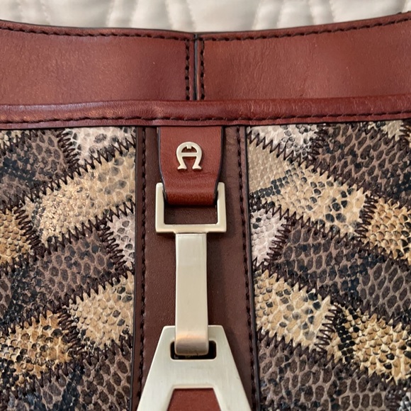 Vintage Etienne Aigner Brown Reptile Patch Shoulder Bag - Picture 3 of 4
